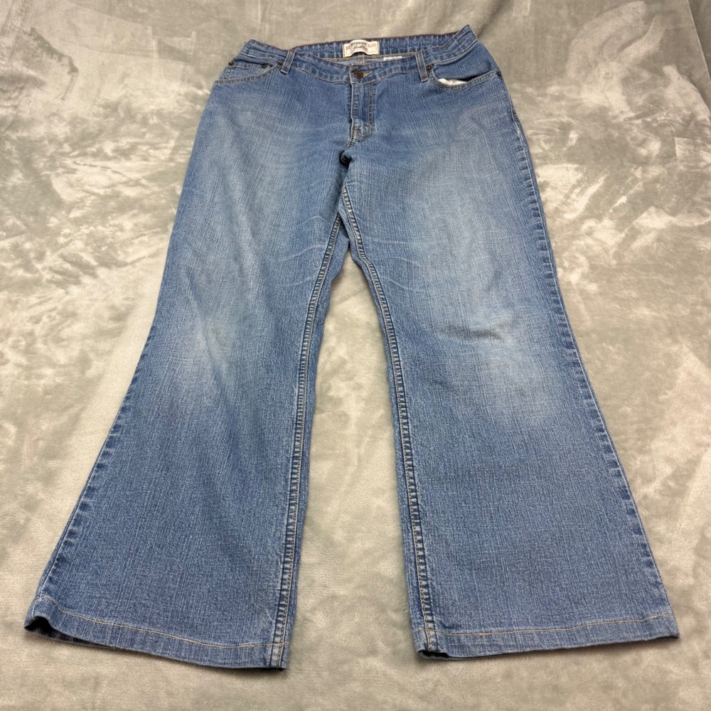 Levi Strauss Signature Stretch Mid Rise Bootcut Jeans Light Wash Size 16 Misses - Picture 2 of 13